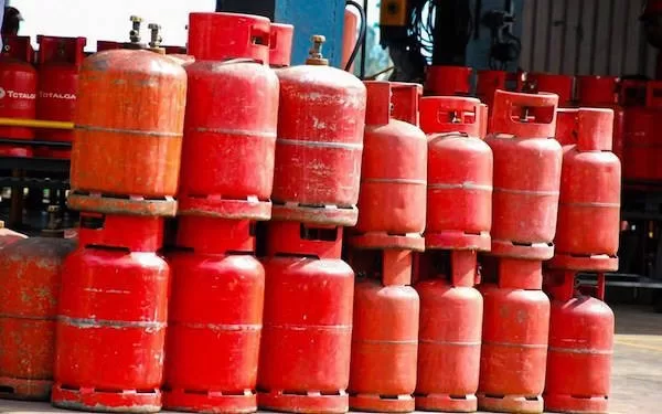 COOKING GAS PRICE DROPS 17.4% TO ₦11,875 – INVESTIGATION